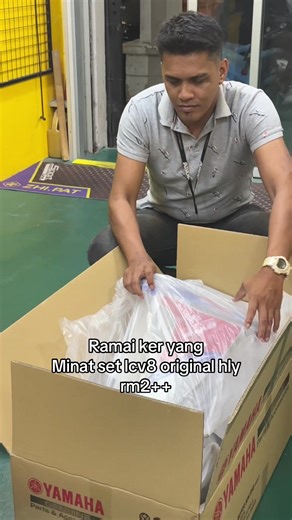 Ramai ker peminat coverset silver core nie.. Rm2 sahaja buat masa nie kena pre order sahaja sebab stock putus…. Ada yang ready stock tapi harga tak cun nak jual rm2 original hly itu pasti Original kita kawan #y15zrspareparts #lcv8spareparts #silvercore #bluecore