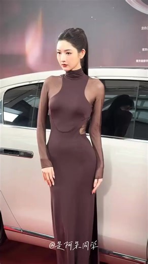 Wang Yuwen Shines at Weibo Night