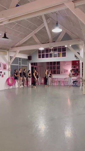 ⭐ Classique musiques modernes - cours du jeudi soir ⭐ #ardanse #danselavie #classique #danseclassique #danse #dance #dancer #choreo #choregraphy #musiquemoderne #fyp #foryou #foryoupage #pourtoi