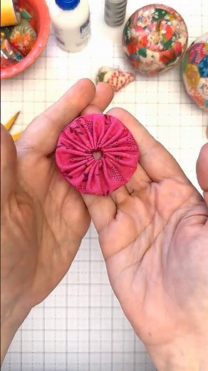 How to hand sew a fabric yo-yo (Suffolk puff)