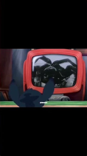 Lilo & Stitch’s surprising homage to Earth vs. the Spider #shorts #LiloAndStitch #Disney