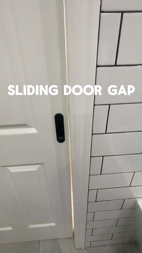 Close the gap 🚪 Sliding door fix 🚪 Watch this to help you even up that sliding door #carpentry #carpenter #diy #doors #renovations #paint #jamb