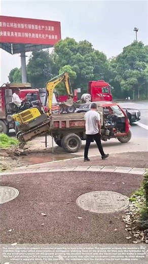 Lifting the Tracks: How Stabilizer Legs Walk a Mini-Excavator Onto a Trailer