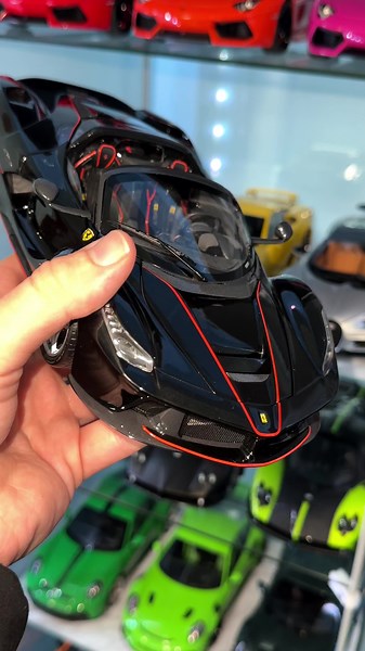 Please welcome this LaFerrari Aperta to my collection! What spec would you choose? Brand: BBR Models Scale: 1/18 #modelcarculture #modelcars #diecastpics #118diecast #diecast_daily #scalemodelcar #118scale #scale118 #diecastcollection #diecastpics #scalemodels #diecastphotography #modelcarcollection #diecastlovers #diecastphoto #autoartmodels #diecastpics #diecastcars #themodelcarpage #مجسمات_سيارات