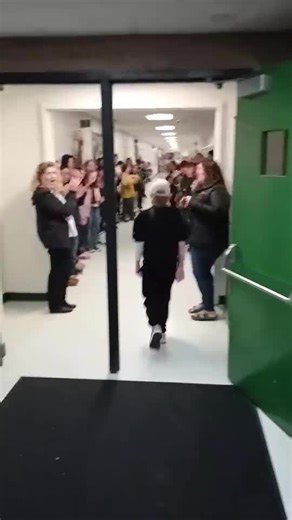 Houghton Lake community welcomes burn survivor back to school following accident