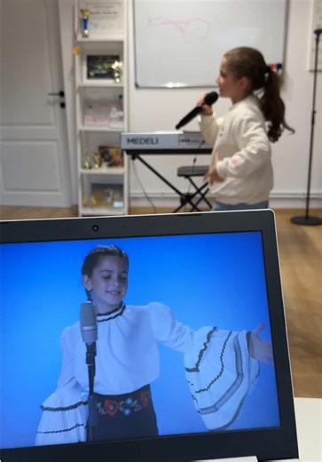 Muzica Românească pentru Copii pe YouTube