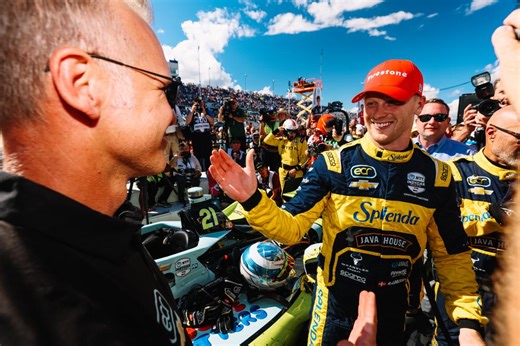 ECR soars back to winning ways in Milwaukee | RACER