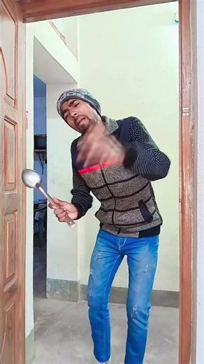 I Told the Cat to Kill the Cockroach… It Got Scared and Jumped on Another Cat! 😂 #buzzkill #shorts