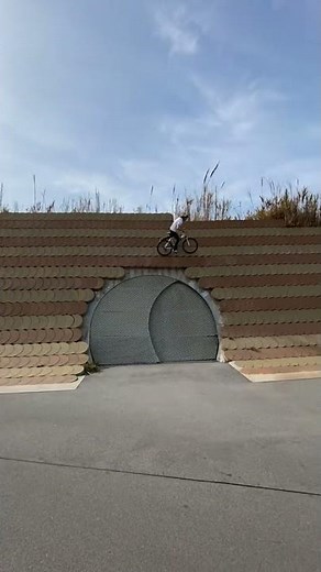 ⚡MTB Close call!🤯