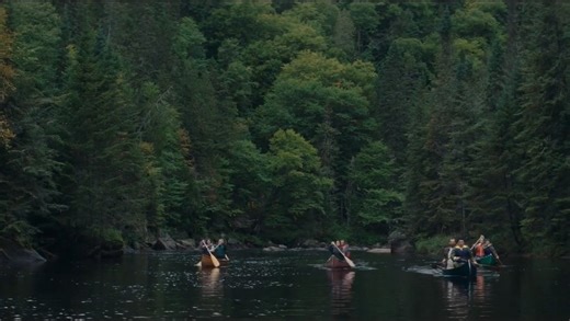 “Comme le feu”, seuls dans la forêt canadienne
