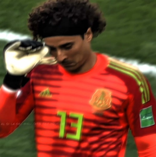 Memo Ochoa Highlights: Mexico's Goalkeeper Excellence