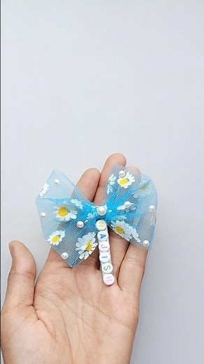 Diy cute bow clip 🥰😲#shorts#viral#trending#ytshort#shortviral#easy#artandcraft#crafts#love#funny