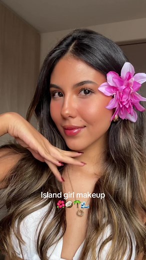 Island Girl Makeup Tutorial: Beachy Vibes and Tropical Beauty