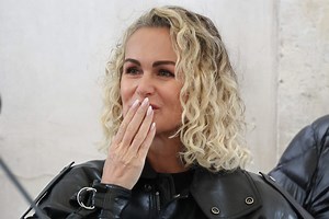 Laeticia Hallyday : cette joyeuse annonce de grossesse sur Instagram, "Tellement excitée et plus que reconnaissante"