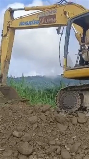 Testing komatsu PC200