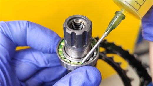 197K views · 2K reactions | How to maintenance bike bottom bracket. Your bicycle will work perfectly. #bikemaintenance #bicycleperfectly #bikebottombracket | Good Bicycle | Facebook