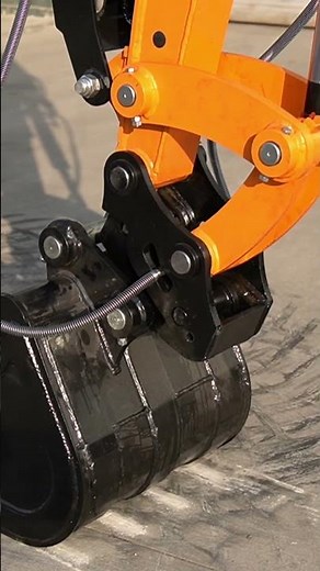 Mini excavator hydraulic quick change installation and unloading bucket #hightop #excavator #farming