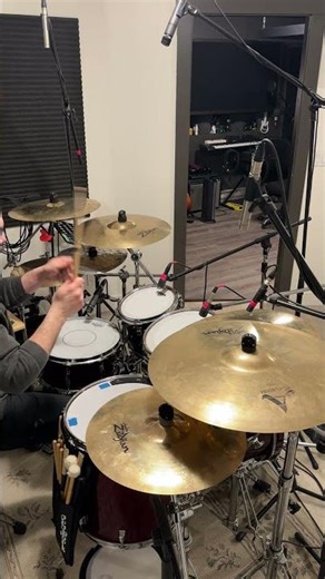 Mic test gone wrong , room sounds pretty good though. #drums #drummer