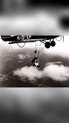 1920s wing walker had ZERO safety gear 😱✈️