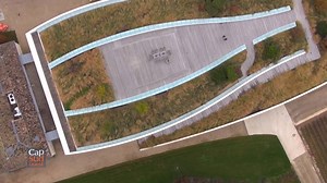 Saint Emilion! Un vignoble connu dans le monde entier, des châteaux prestigieux, Ausone, Angélus, Villemaurine, Cheval Blanc... Découvrez les dessous de l'histoire de la cité médiévale et de ses vins dimanche 15 janvier à 12h55 sur France 3 dans Cap Sud Ouest.images drone: Altifilm. #capsudouest Saint-Emilion Tourisme Région Nouvelle-Aquitaine | France 3 Nouvelle-Aquitaine