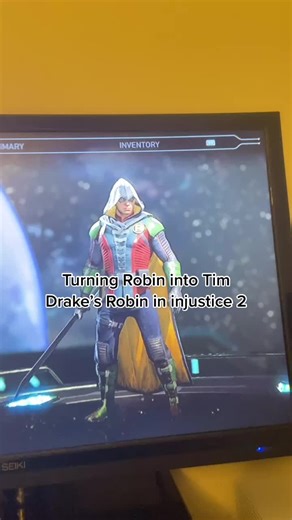 Customizing Tim Drake's Robin in Injustice 2