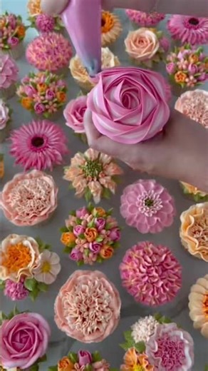 Flowers You Can Eat 🌸🧁@kerrys_bouqcakes #food #cupcake #artist
