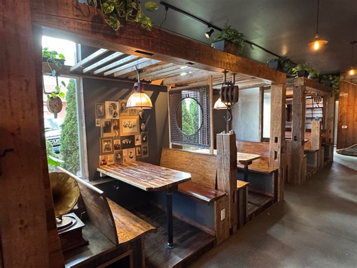 Pomeroy, an old-timey tavern, opened in Walker's Point