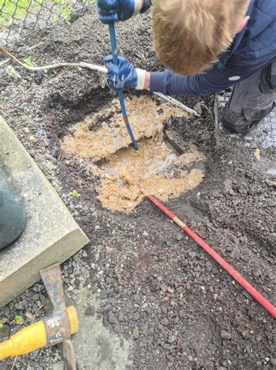 🚛 Drain Unblocked at Transport Yard – Newmains 💧 We were called to a transport yard in Newmains where the drains were completely choked and starting to cause serious issues on site. This one wasn’t for the faint-hearted – our team had to bring in the tanker and use drain rods to break up and clear a heavy build-up of waste. Job done, drains flowing, and the yard back to running safely and efficiently. 🙌 If your yard or industrial site is starting to back up, don’t wait until it’s an emergency