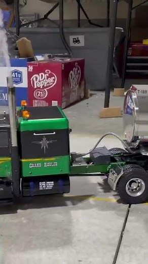 Tamiya 1/14 Rc semi truck grand hauler. Custom build Rc morty hobbies