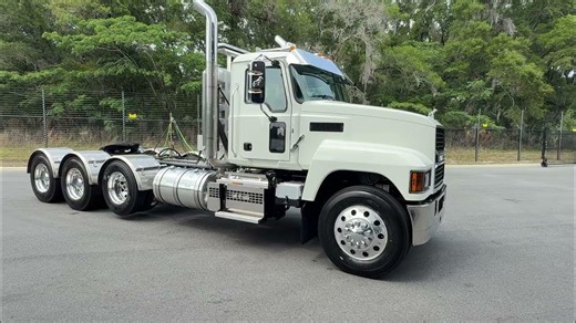 Mack Tri-Axle Day Cab | Automatic Semi Truck Beast