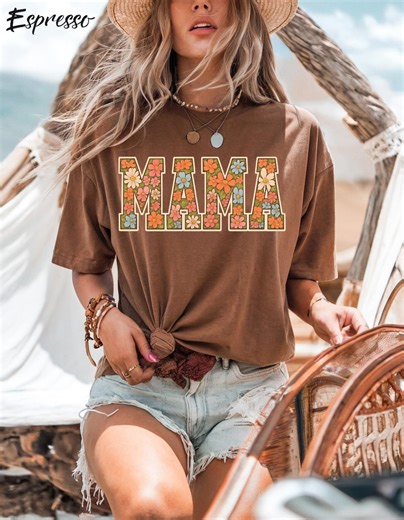 Comfort Colors®, Botanical Butterfly T-shirt, Best Seller T-shirt, Boho Tee, Trending T-shirt, Gift for Nature Lovers, Eco-friendly Fashion - Etsy