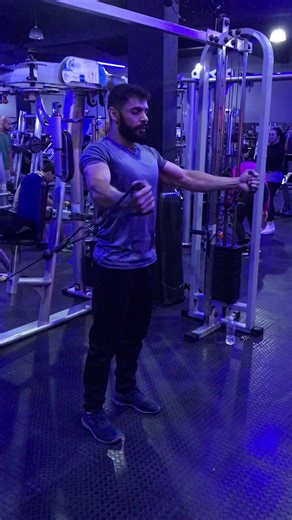 Variação do Crossover para Fortalecer o Peitoral Superior