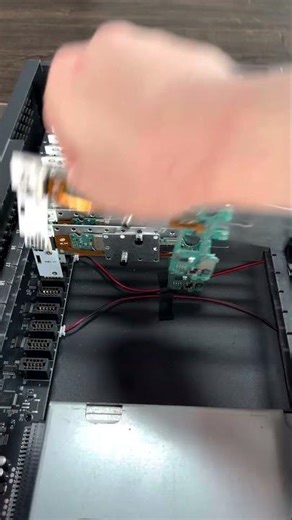 One device contains 20 mobile phones plus free group control software