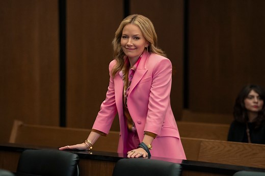 'The Lincoln Lawyer' star Becki Newton on Lorna's new career and that shocking season 3 ending