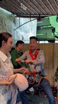 Huấn Hoa Hồng experiences the thrill of extreme zip-lining.
