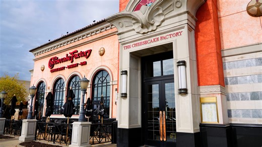 Where's the closest Cheesecake Factory to El Paso? You'll have to travel to another state