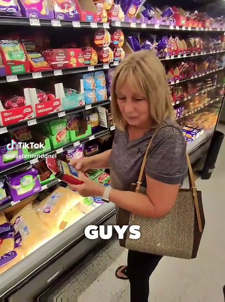 can't make this up😅 yt- MasterMindDNEL #funnyvideos #funny #viralvideo #public #compliments #badmamajama #bad #mama #jamma #jama