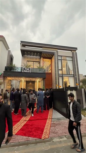 10 Marla Top Off The Line Designer House 🏠 in Bharia Town Lahore