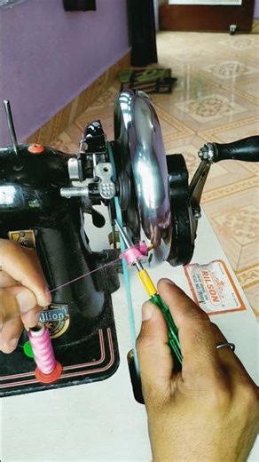 New Way to Fill Bobbin Using Sewing Machine Wheel 🔥 Easy Trick #Shorts
