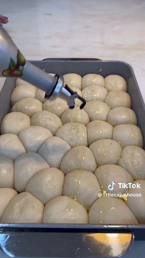 Delicious Deep Dish Pizza Recipe Using Rhodes Rolls