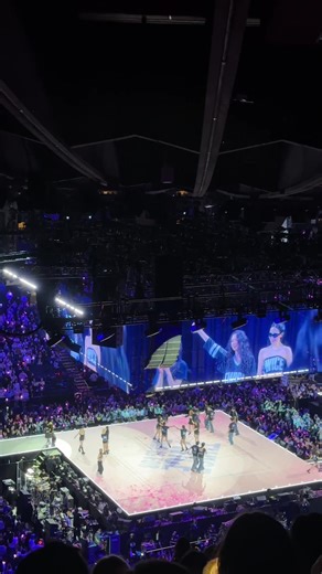 Twice Encore Performance Highlights in Oakland