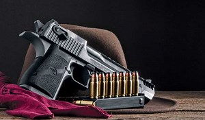 Magnum Research .429 Desert Eagle (DE) - Guns and Ammo
