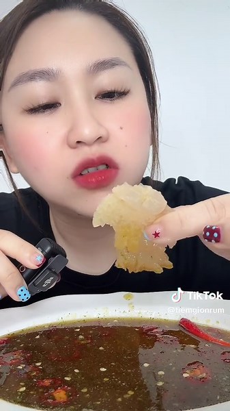 Ăn sứa đạn quài khum ngán tar 🤤