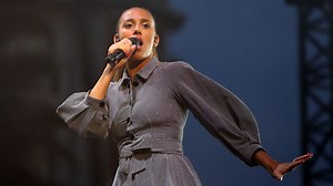 La chanteuse soul Kimberose revient avec 'Roses', un album intime en français et anglais - RTBF Actus