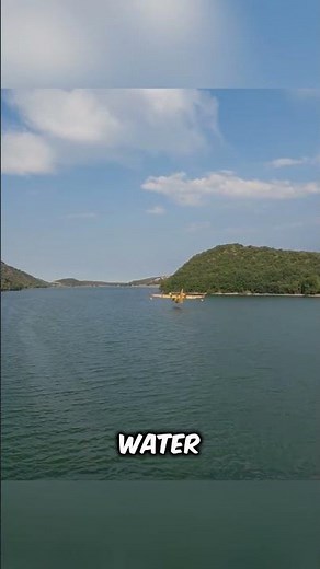 How Firefighter Planes get their Water? 🤔