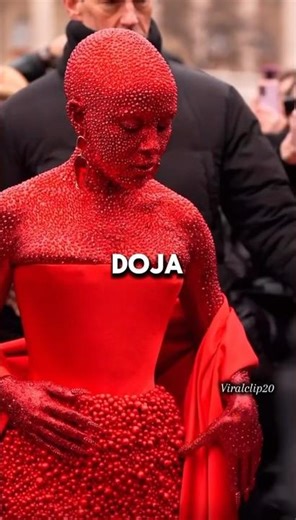 Doja Cat Started a Split Challenge — and Fans Went CRAZY 😳