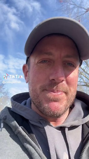 Laying that hot mix with our 10’ DraggTec Asphalt Drag Box. Last driveway before the plants close. #dragboxpaving #asphalt #paving #asphaltpaving #pavinglife #pavingcontractors #pavingsomeasphalt #asphaltdriveway #draggtec #construction #contractorlife #pavers #dragbox #heavyequipment #skidsteer #miniexcavator #contractor #excavation #concrete #blacktop