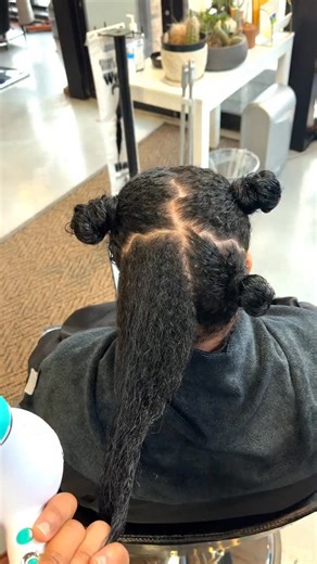 Treat the Everyday Celebrities right. As basic as straight, shiny hair with a bump can be. They still deserve to be featured. Transformations are amazing. But so is the hair that’s healthy and doesn’t have any issues. #everydaycelebrityhair #stylistsshouldbestylish #johngeorge #thejohngeorgeexperience #bishopjohnmagicwand | John George Hair