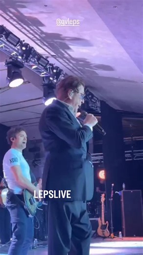 LepsLive on Instagram: "Традиционно, в конце декабря корпоратив в Сима-Ленд ☺️ 👍 #рекомендации#лепс#музыка#григорийлепс"