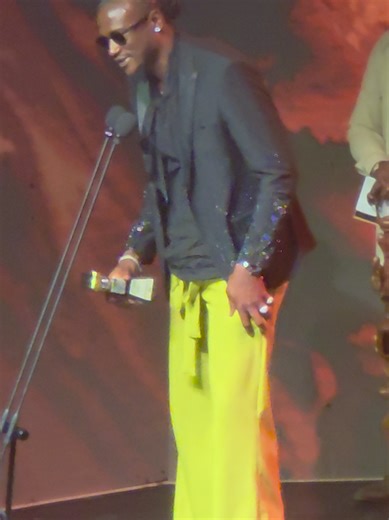 Jah Prayzah one of the biggest winners scooping 2 awards, this one was for outstanding male artist follow us for the second gong